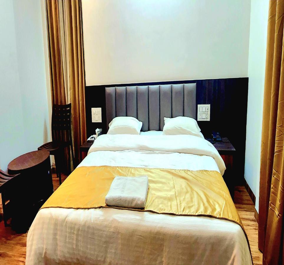 Hotel Shiv Sangram Ahmednagar Exterior foto